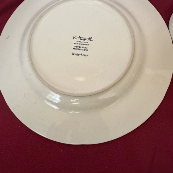 Pfaltzgraff Winterberry Cookies and Milk for Santa Set Open Box - Picture 13 of 13